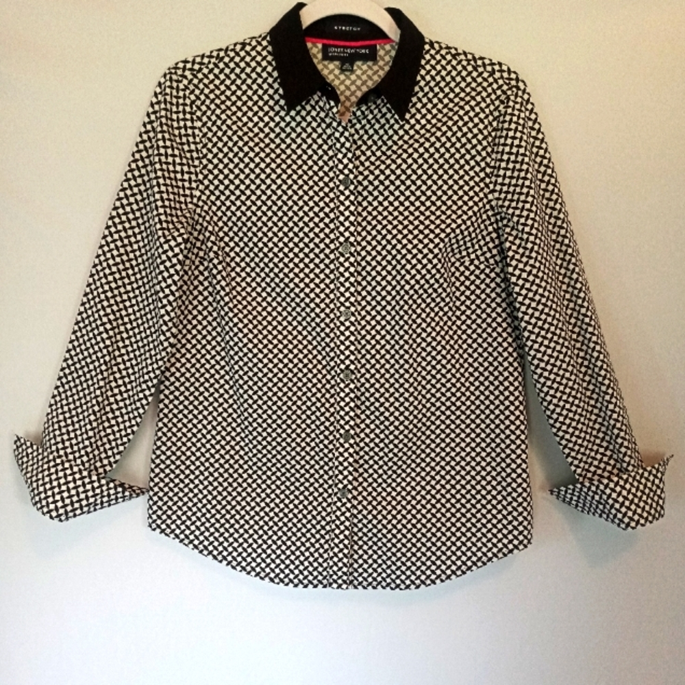 Jones New York Signature Blouse- Size XS - Black/White Print